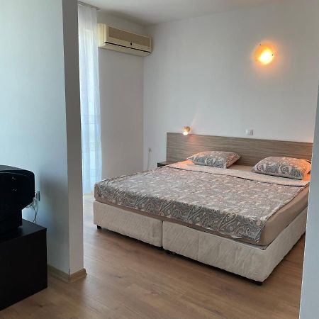 Appartamento Апартамент В Сарафово Burgas Esterno foto