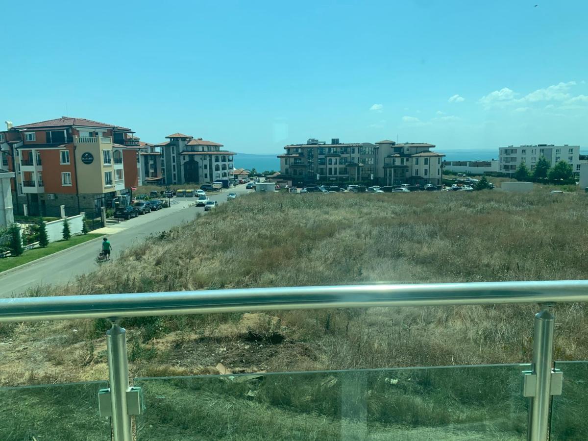 Appartamento Апартамент В Сарафово Burgas Esterno foto